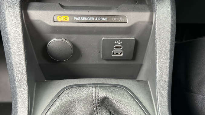 Ford Transit Courier Diesel 1.5 EcoBlue Trend Van - Image 25